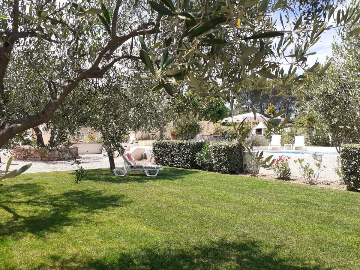 Gite Provencal Independant Avec Piscine Chauffee : Le Suy Bien Flayosc Екстериор снимка